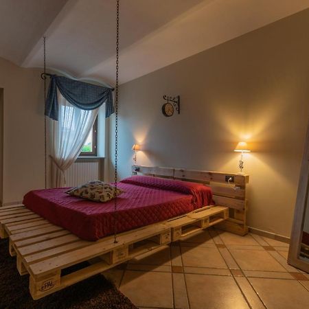 לינה וארוחת בוקר Casa Furno Certe Notti Langhe מראה חיצוני תמונה